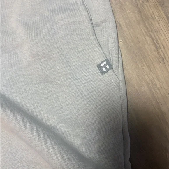 Tommy John Men's Light Gray Casual Shorts - Picture 2 of 4